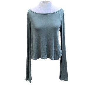 Hollister long flare sleeves, open back, ribbed, olive green, size medium